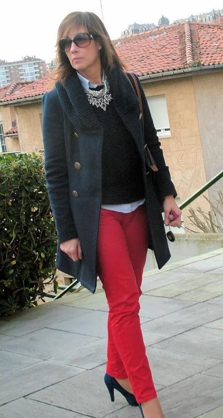 MIS LOOKS - AZUL MARINO Y ROJO