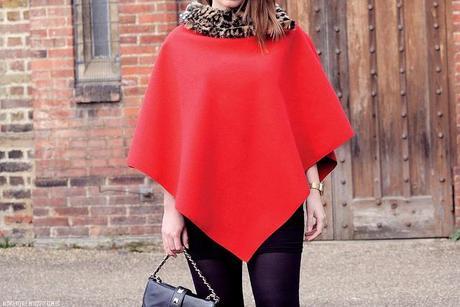 Look of the day: red cape & leo touch lovelystyle (4)