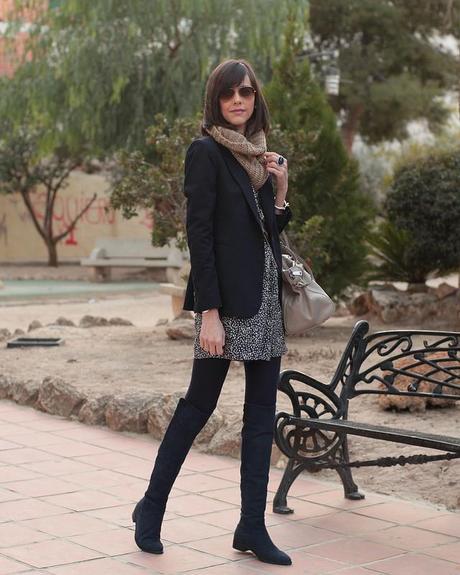 Vestido + Blazer + Botas altas