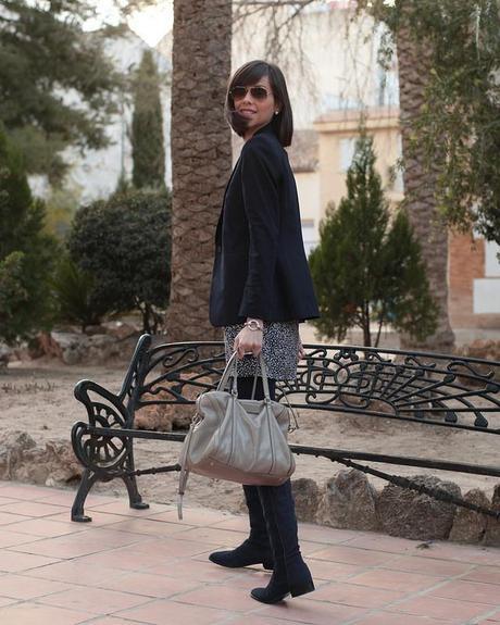 Vestido + Blazer + Botas altas