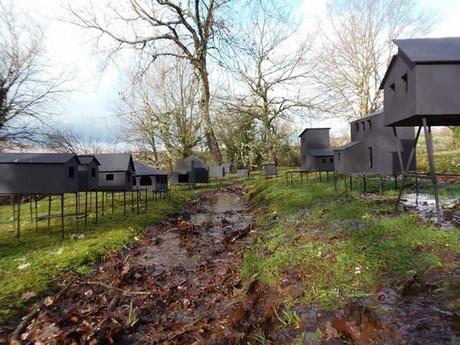 Palafitos de Javier Requejo: una oda a la penosa situación en la que vive España. OLYMPUS DIGITAL CAMERA