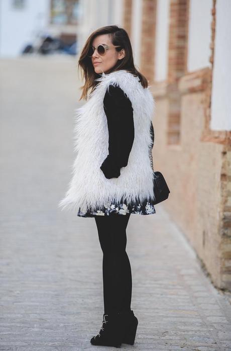 fur_coat-flowered_skirt-street_style_mlle-spinosa (2)