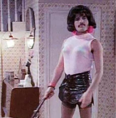 Cosas que hacemos cuando nadie nos mira