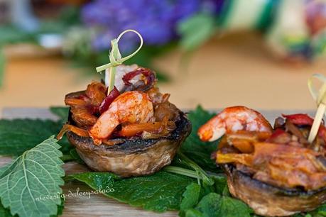 CHAMPIÑONES RELLENOS DE VERDURAS Y LANGOSTINOS