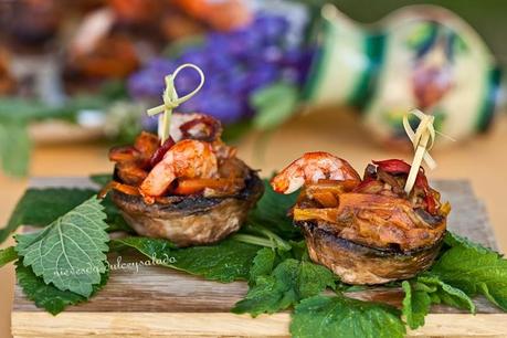 CHAMPIÑONES RELLENOS DE VERDURAS Y LANGOSTINOS