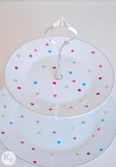 DIY. Confetti cake stand #porcelain #decor #foil 