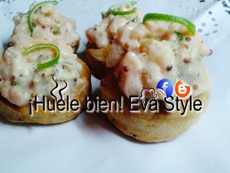 Mini scones con tartar de sálmon