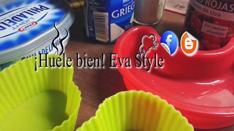 Corazones de queso con frutos rojos