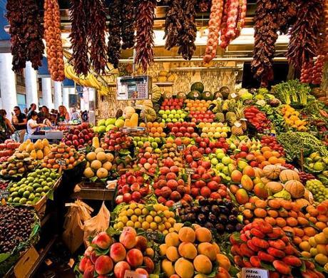 Pequeños comercios y mercados tradicionales - La Boquería - Flickr Creative Commons - Autor vgm8383
