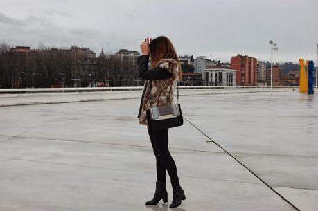 Niemeyer... Con Combi Chaleco Pelo & Máxi Perfecto