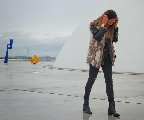 Niemeyer... Con Combi Chaleco Pelo & Máxi Perfecto