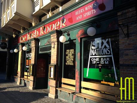 THE IRISH ROVER PUB: Las ricas hamburguesas con San Patricio.