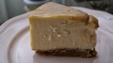 Cheesecake con Caramelo Salado