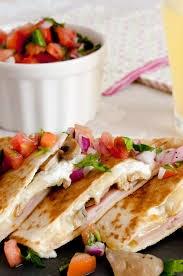 Quesadillas de champiñones con pimientos de colores