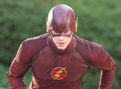 Primer Vistazo De Grant Gustin Con El Traje De Flash