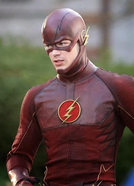 Primer Vistazo De Grant Gustin Con El Traje De Flash