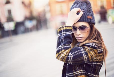 street style barbara crespo navy yellow coat sheinside adidas sneakers fashion blogger outfit blog de moda