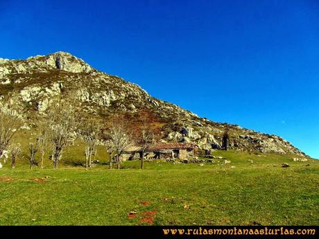 Ruta al Pico Pierzu: Majada Cerboes