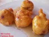 Buñuelos platano fritos regados miel