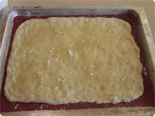 Torta de azúcar y piñones