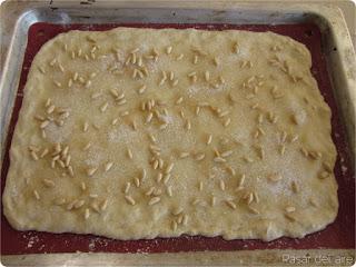 Torta de azúcar y piñones