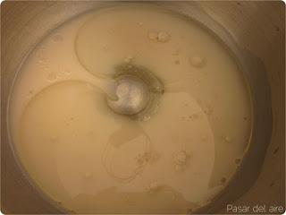 Torta de azúcar y piñones