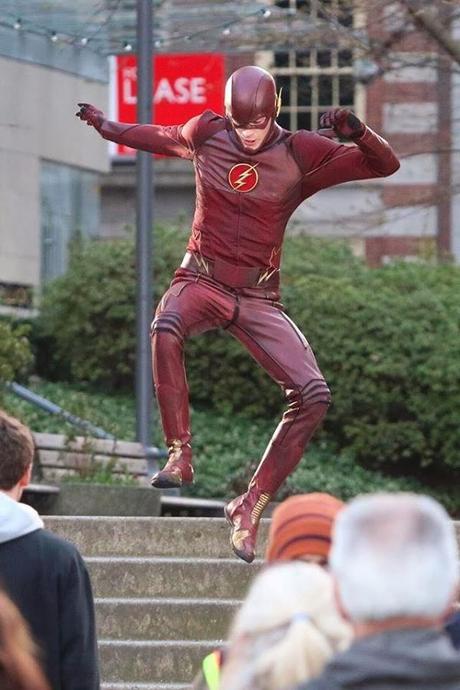 THE FLASH: Fotos del traje completo para la nueva serie de TV