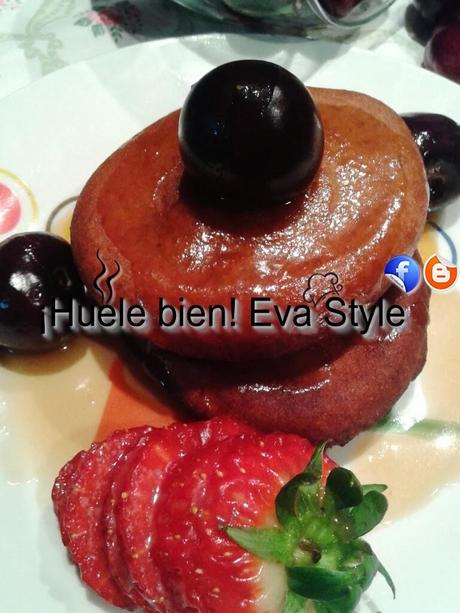 Buñuelos de plátano con salsa de caramelo