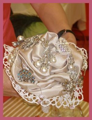 cats16 COMPLEMENTOS festivos hechos a mano 