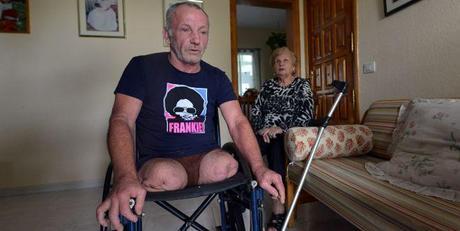 Atrapado en su propia casa y sin soluciones del ayuntamiento