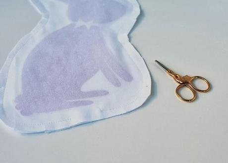 DIY........COJÍN DE CONEJITO DE PASCUA En TRES COLORES