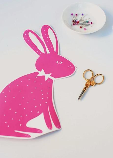 DIY........COJÍN DE CONEJITO DE PASCUA En TRES COLORES