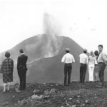 Parque Nacional del Teide La tierra más joven de España : El Teneguía
