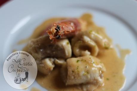 FILETES DE GALLO CON LECHE DE COCO Y GAMBAS