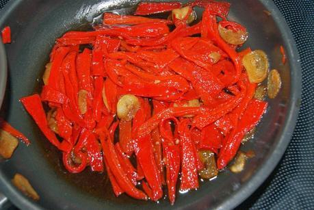 Ensalada Templada de Bacalao y Gulas