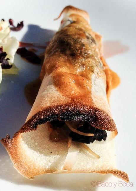 ¿¿¿¿Cómo???? ¿Qué aún no habéis ido al Quintotapa de L’Hospitalet? Canelon crujiente de trompetas de la muerte, gambas y fideos chinos quintotapa hospitalet la bodegueta del museu