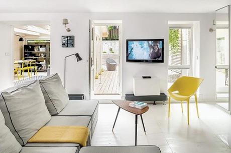 ESTILO ECLÉCTICO EN UN SÓTANO CONVERTIDO EN APARTAMENTO