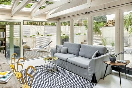 ESTILO ECLÉCTICO EN UN SÓTANO CONVERTIDO EN APARTAMENTO