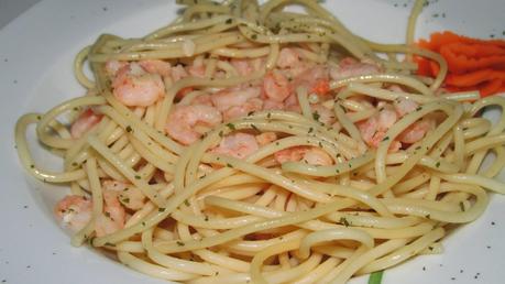 Spaguettis con gambas al ajillo