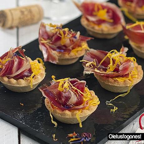 CanapĂŠs con SeĂąorĂ­o