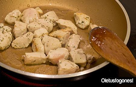 Pasta con pollo y setas Pasta con pollo y setas shitake