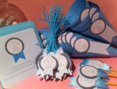 Detalles de comunion: invitaciones, etiquetas, toppers y conos
