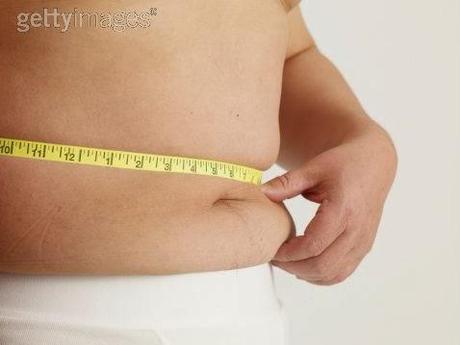 QUE ACUMULA GRASA EN EL ABDOMEN?