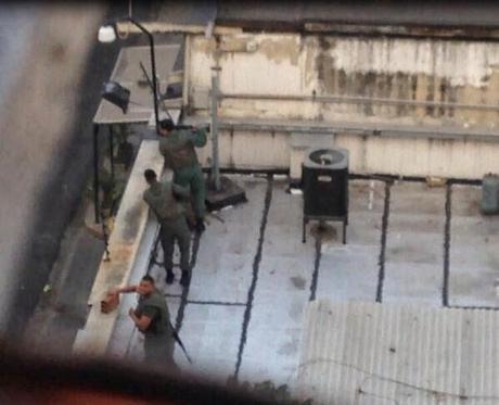 Francotiradores en Venezuela, de cuál bando son??