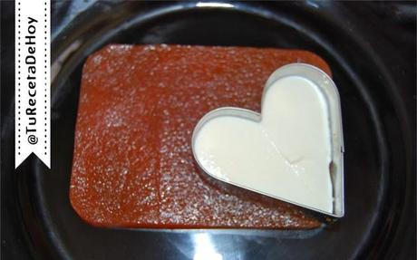 como hacer canapes dulces con forma de corazon