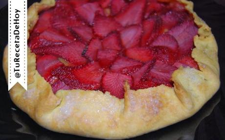 Tarta galette de fresas con masa quebrada o pasta brisa - Recetas postres