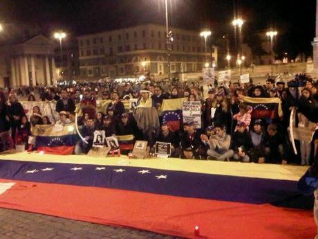 #SOSVenezuela protesta nocturna #15M