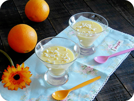 Natillas de naranja con crujiente de yogur