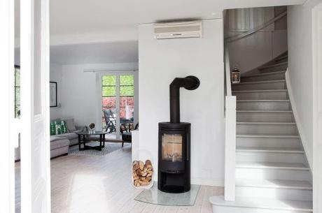 sillas eames muebles de diseño e ikea Las casas nórdicas modernas estilo nórdico escandinavo decoracion en blanco y madera clara casas nórdicas decoración blog decoración interiores nórdicos acabados y revestimientos decoración 