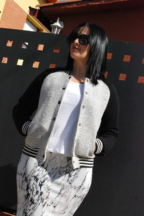 Camiseta básica (Basic T-shirt) camiseta basica falda tubo